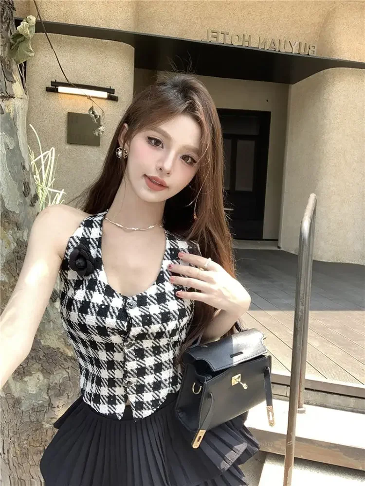 Temperamental Small Fragrance Style Knitted Knitted Suspender Vest Women's New Sexy Halter Neck Short Top