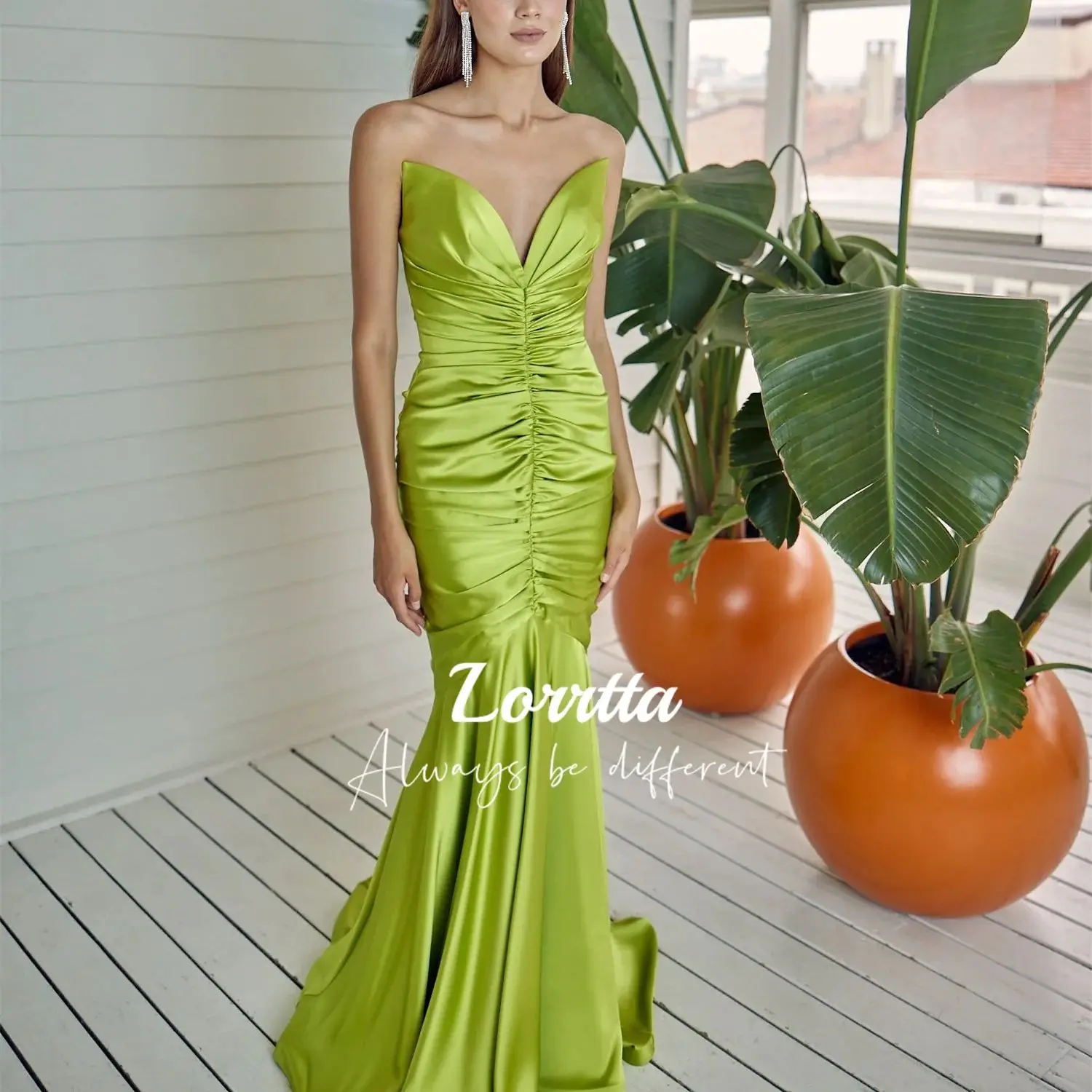 

Lorrtta Green Sexy Mermaid Party Dresses Solid Satin Strapless Bodycon Evening Prom Gowns Lace Up Long Event Celebrate Dress