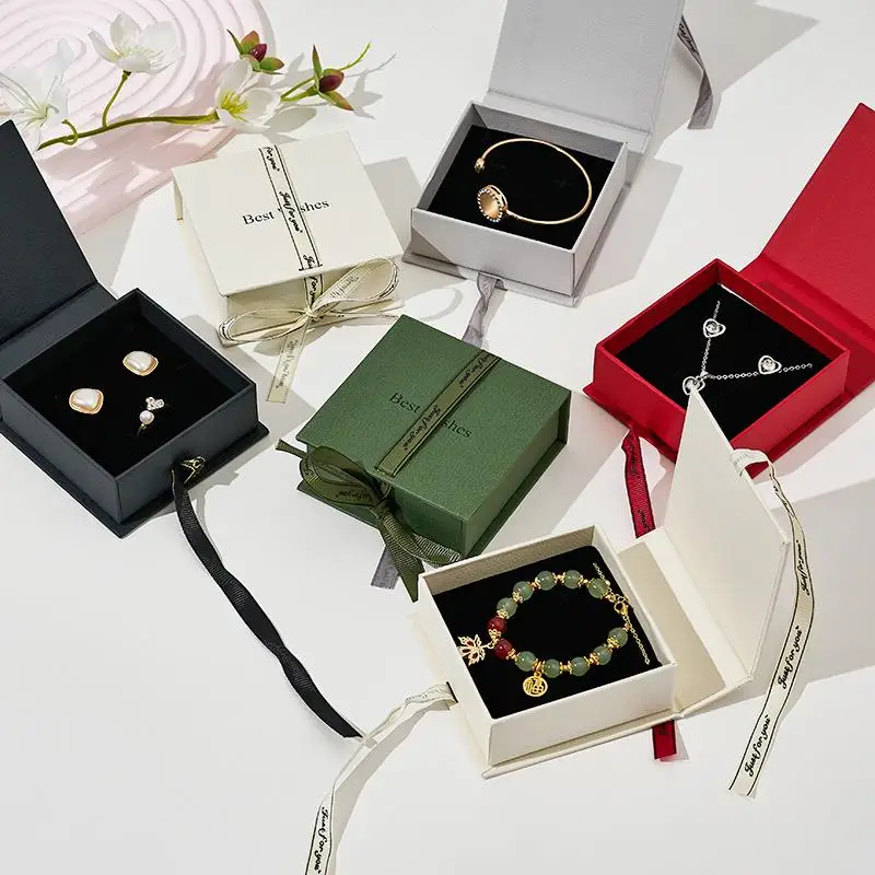

Ribbon Flip Box Cardboard Jewelry Box With Foam Inside Necklace Bracelet Ring Ring Ring Ring Earring Box Gift Packaging Box