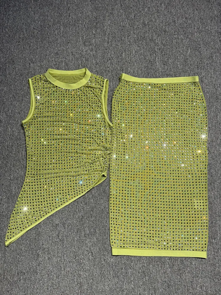 Conjunto de falda de dos piezas por debajo de la rodilla para mujer, Sexy, sin mangas, con diamantes verdes, trajes elegantes para fiesta y Club nocturno, 2025