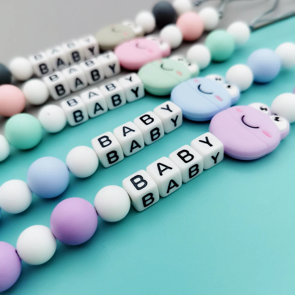 Personalizzato inglese russo lettere nome bambino Silicone rana ciuccio clip catene massaggiagengive pendenti bambino ciuccio Kawaii