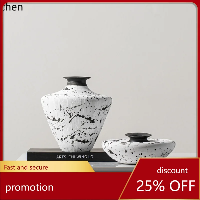 

HXL Vintage Handmade Ceramic Irregular Flower Vase Textured Mid-century Boutique Hotel High-end Decorative Piece