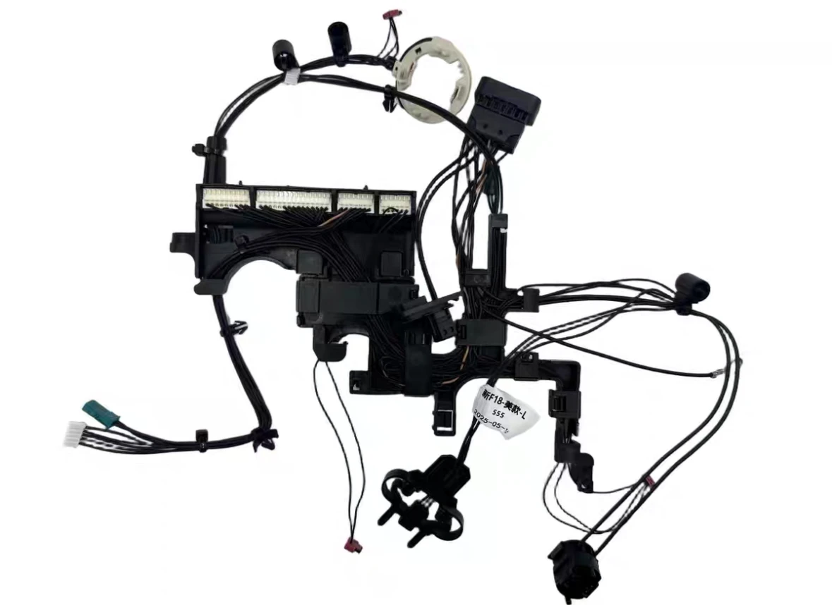 Suitable for BMW 5 Series F10 F18 14-17 American standard headlight harness, internal harness plug wire group