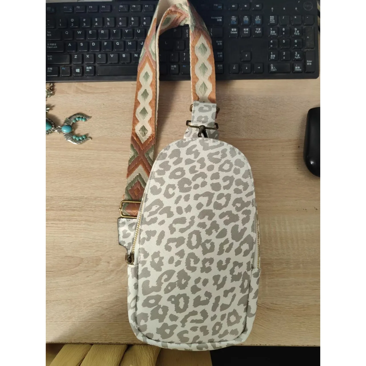 2023 nowy damski torba na klatkę piersiowa PU Leopard Crossbody Bag moda gitara paski na ramionach torba ze sznurkiem w talii