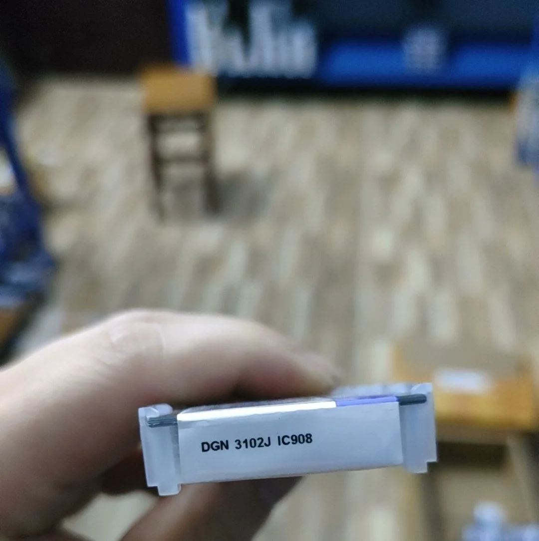 

Hard alloy cutting blades DGN3102J IC908