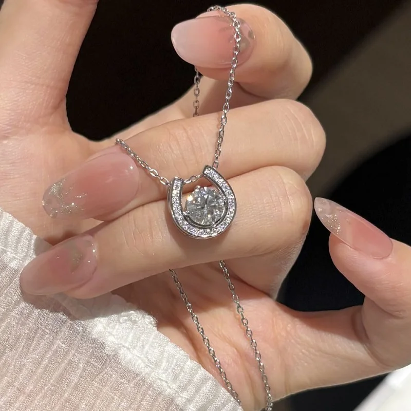 

Apaison Luxury Sparkling 1 Carat Moissanites 925 Sterling Silver Necklace Pendant for Women -Wedding Engagement Jewelry Gift