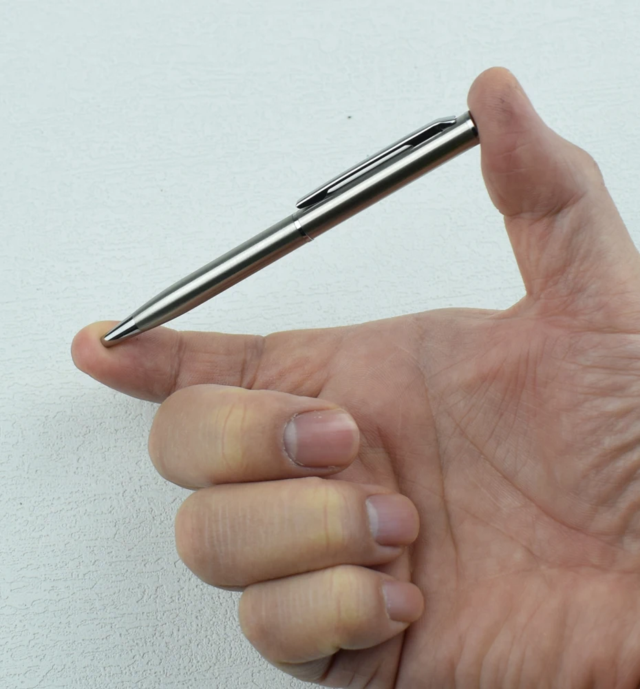 Mini-Kugelschreiber aus Metall mit gedrehtem Aktiv – 0,7 mm feine schwarze Tinte aus Edelstahl im Taschenformat, Büro- und Schulbedarf – Detail 1