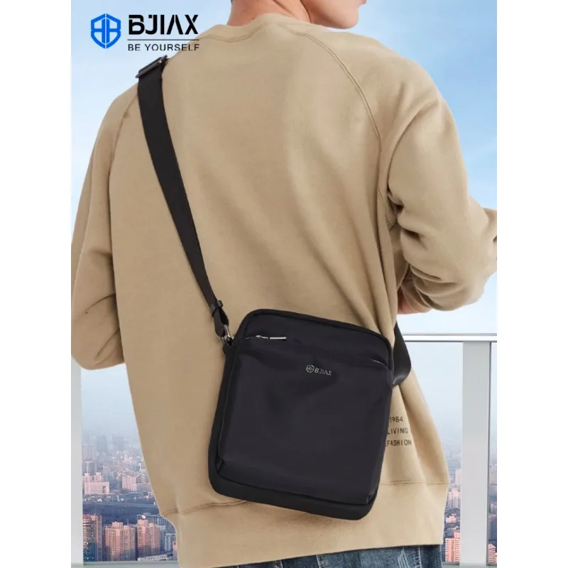 Men Crossbody Bag 2024 New Fashion Explosive Casual Bag Lightweight Men Small Crossbody Bag Men Shoulder Bag