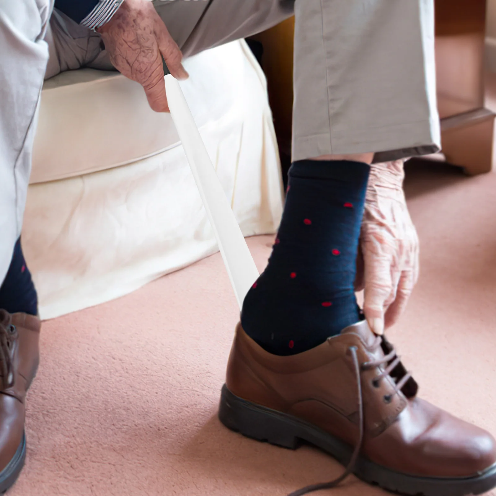 

Durable Long Shoehorn Sock Removal Aid for Seniors Pregnant Disabled Adjustable Length Shoes Socks Shirts Pants