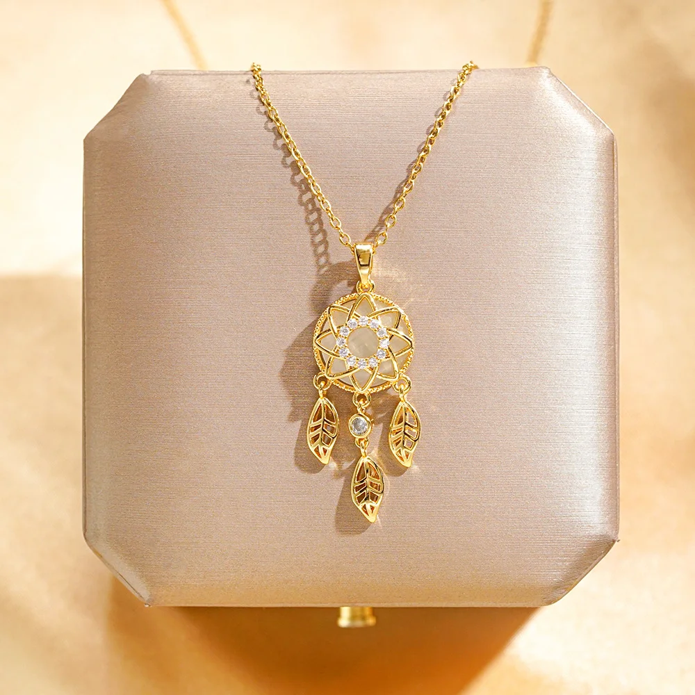 Electroplating electroplating fashion micro inlaid with diamonds titanium steel necklace female niche temperament clavicle chain
