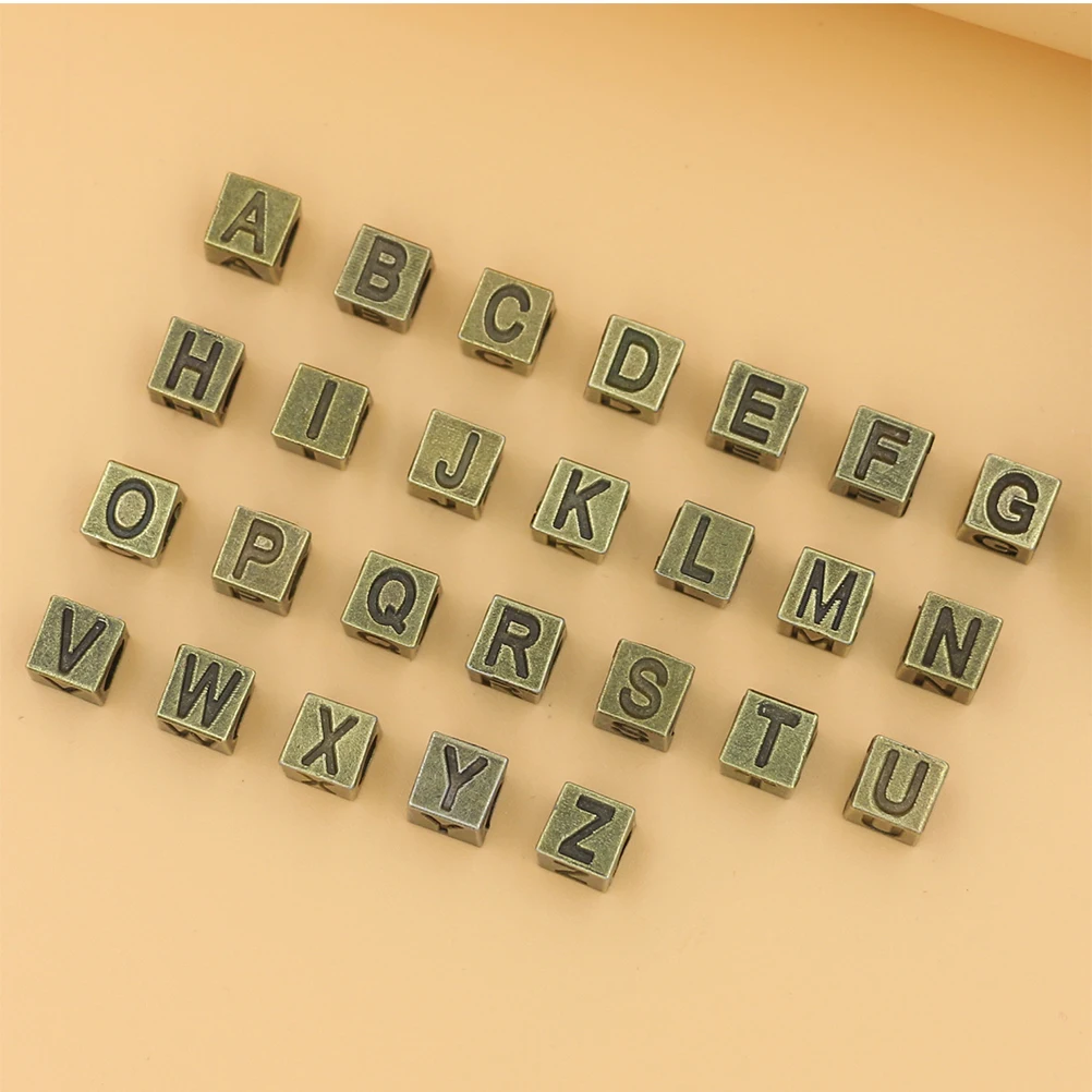 100 Uds. Cuentas espaciadoras de letras de aleación cuadradas Vintage tamaño pequeño grabado para cuentas colgantes DIY accesorios de joyería