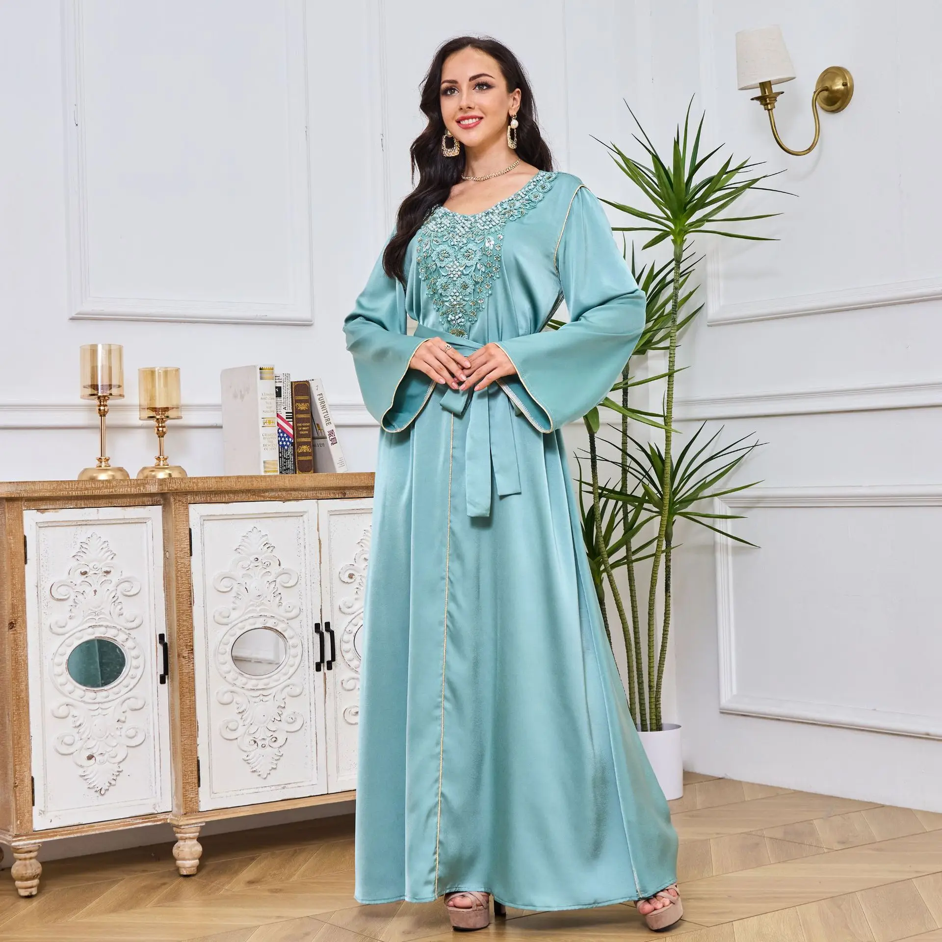 

Abaya Middle Eastern Arab Clothing Muslim Woman Robe Fashion Beading New Dubai Elegant Dress Turkish Long Dresses