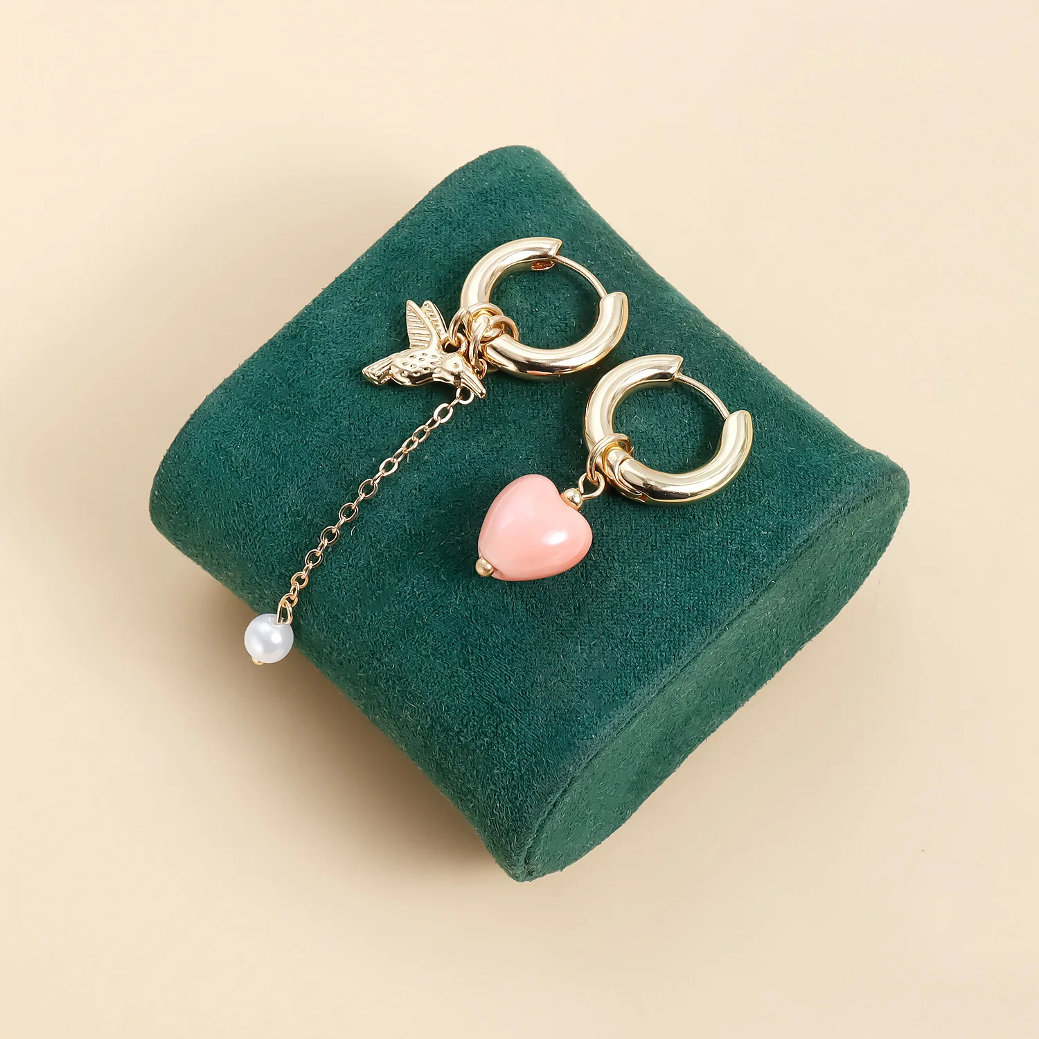 Trendy Retro Geometric Stereo Pink Heart-shaped Bird Pearl Tassel Asymmetrical Dangle Earrings for Women Jewelry Accessory Gifts