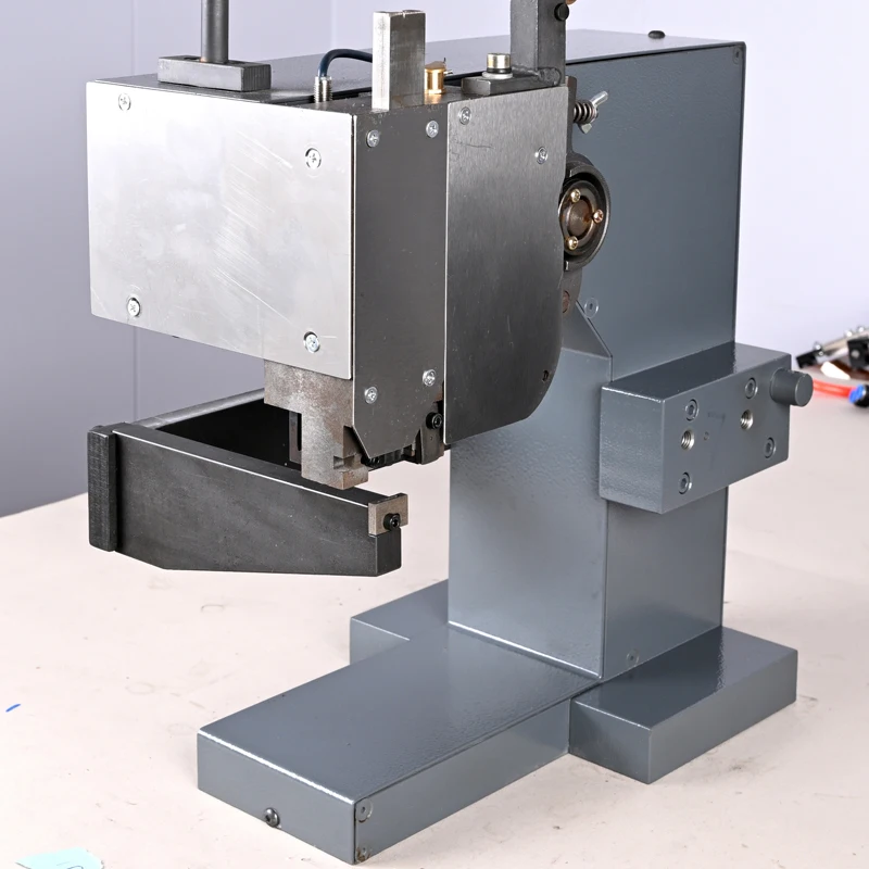 Heavy Duty Multi Functional Universal Applicable Electric Wire Box Binding Machine For Boxes Smart Sensing Technology