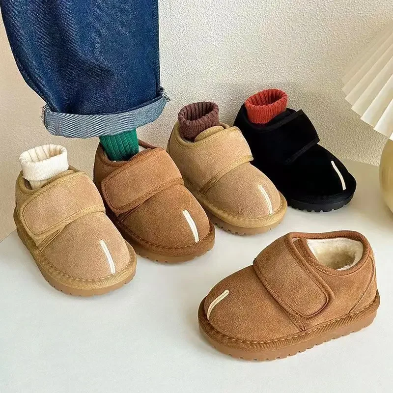 Stivali da ragazza isolati in velluto stivali invernali atmosferici semplici per bambini Comfort antiscivolo scarpe da bambino classiche versatili