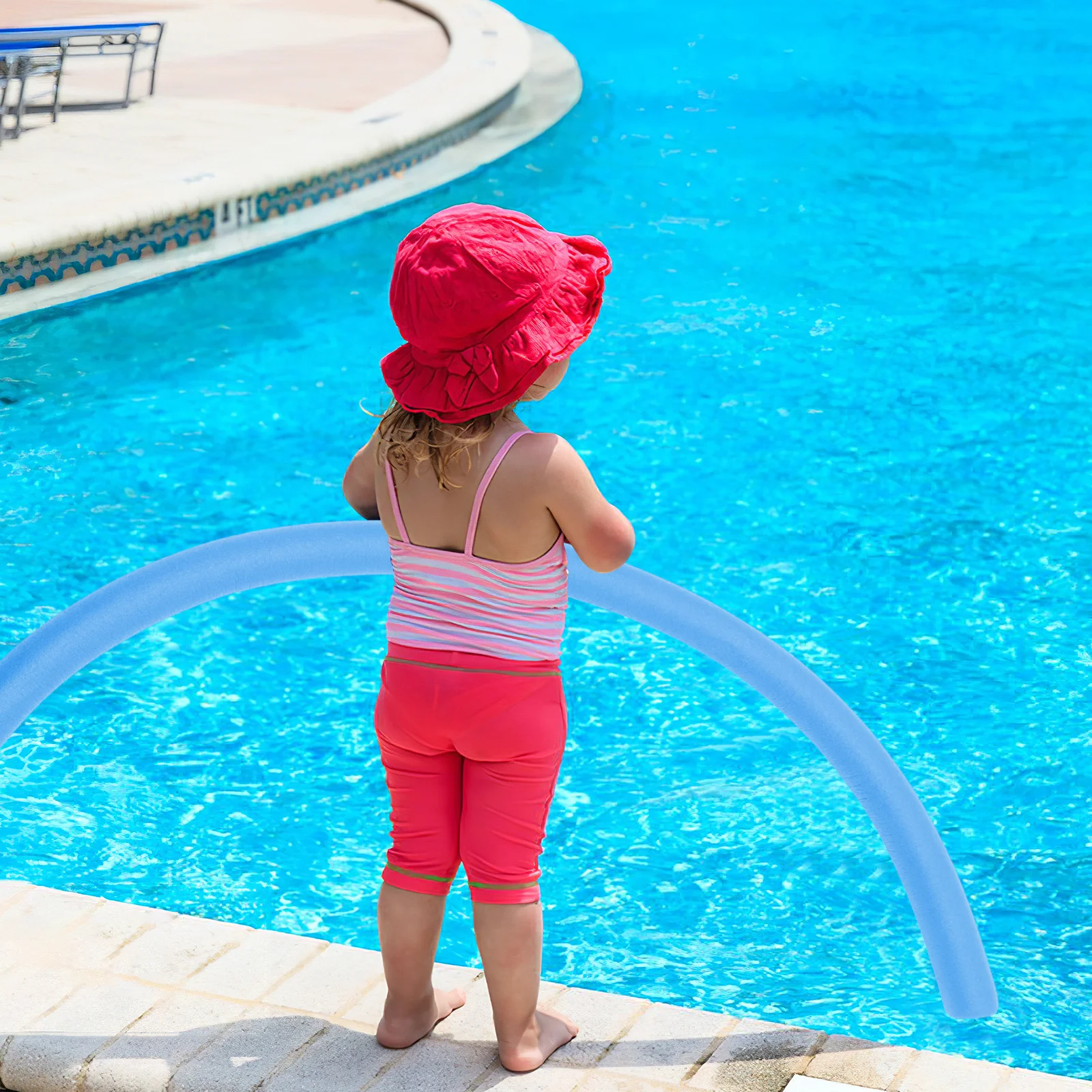 نودلز السباحة الإسفنجية لحمام السباحة للرجال والنساء والأطفال عصي حمام السباحة للعب اليومي وفصول تدريب السباحة المعكرونة الرغوية