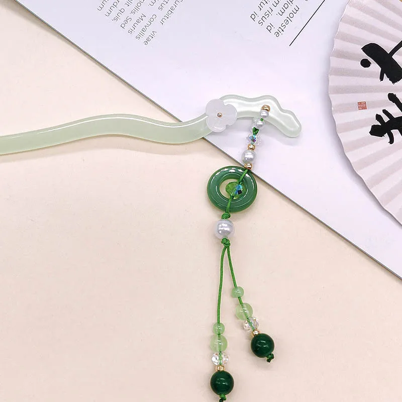 

Новые нишевые кисточки, заколки для волос из нефрита, универсальные прогулочные аксессуары и головные уборы, бигуди.