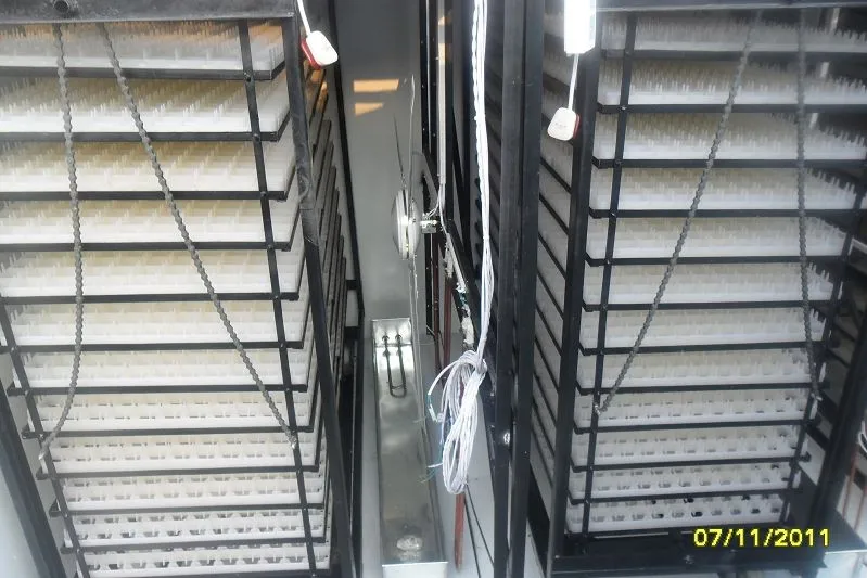 Business Industrial Incubators For Hatching Eggs 8000 Egg Incubator Automatic Egg Turning Full Automatic For Guinea Fowl Silver view 4