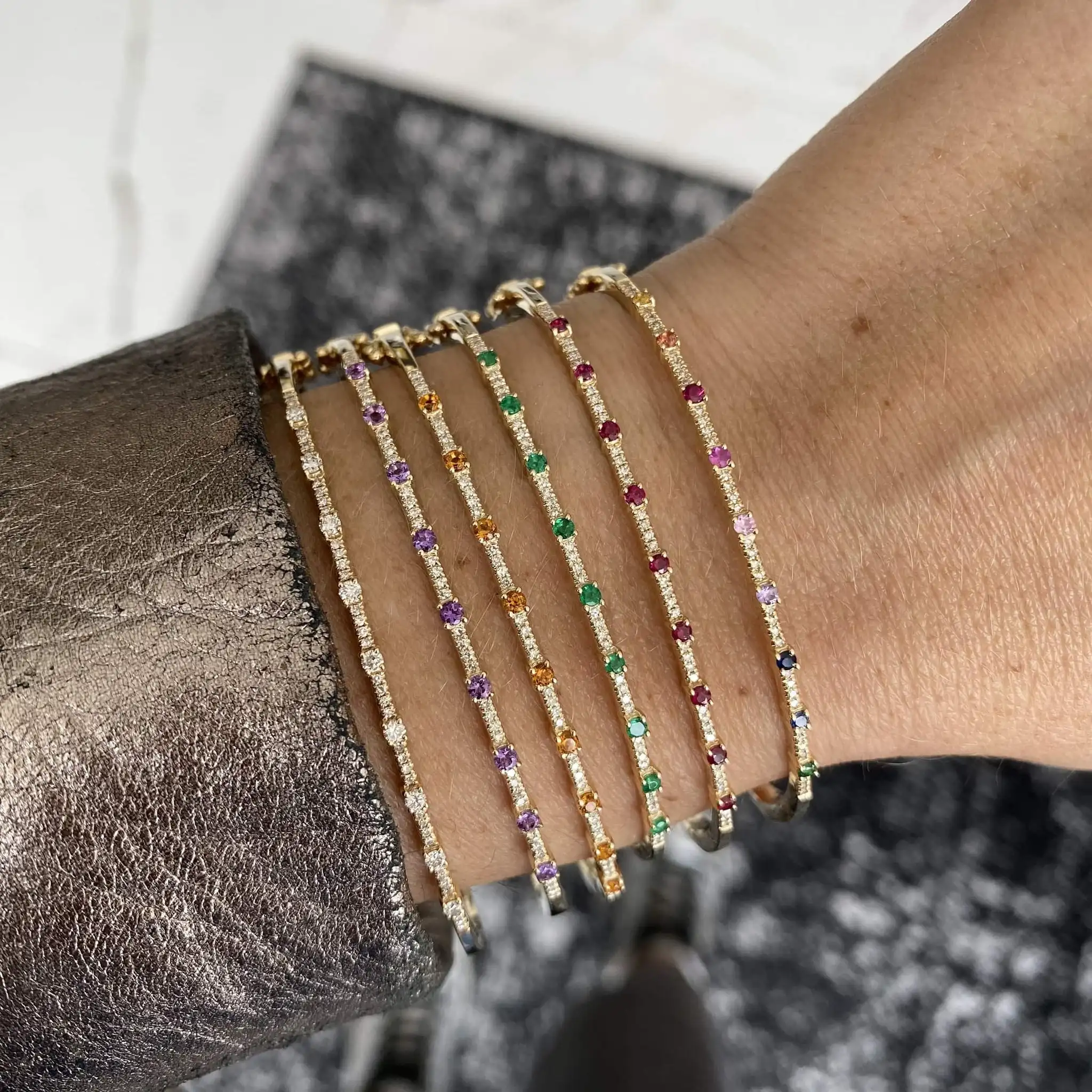 

Женский тонкий браслет с цветными вставками из кубического циркония, микроинкрустация 5А класса, блестящие модные украшения