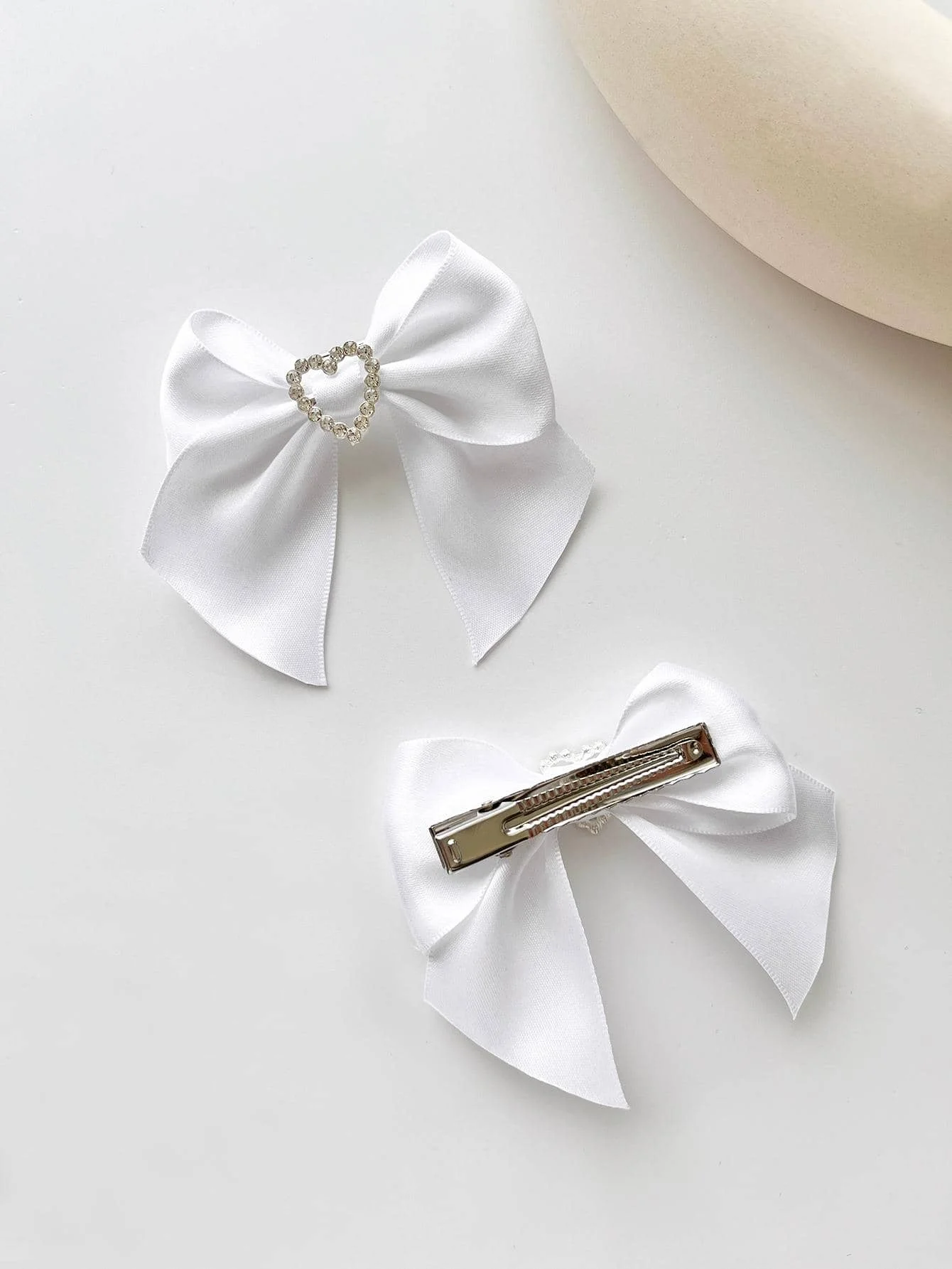 Fermaglio per capelli bianco d - Hi Tech Accessories recensione e prezzo