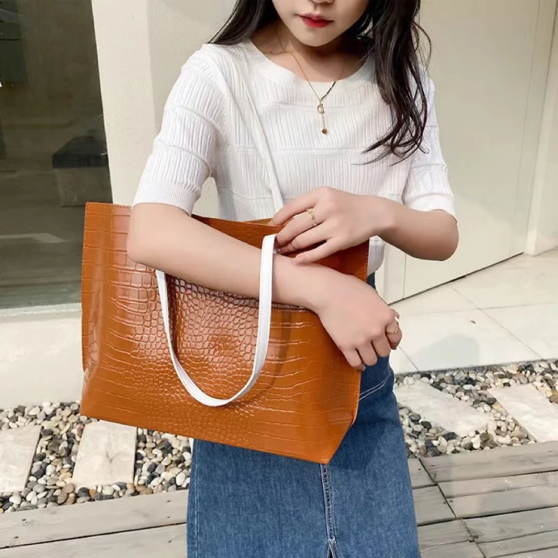 PU Leather Exquisite Underarm Bag Crocodile Pattern Women Shoulder Bag Luxury Brand Handbag Large Capacity Fashion Shopping Bag