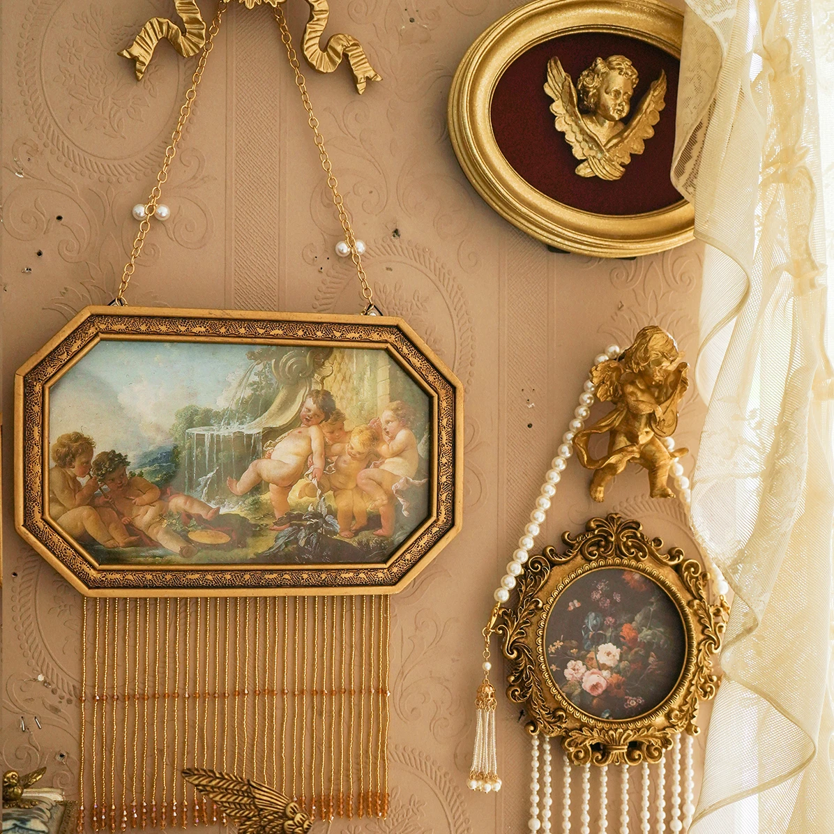 

European Angel Relief Photo Frame Retro Forest Gold Resin Painting Frame Home Soft Decoration Wall-mounted Art Photo Wall