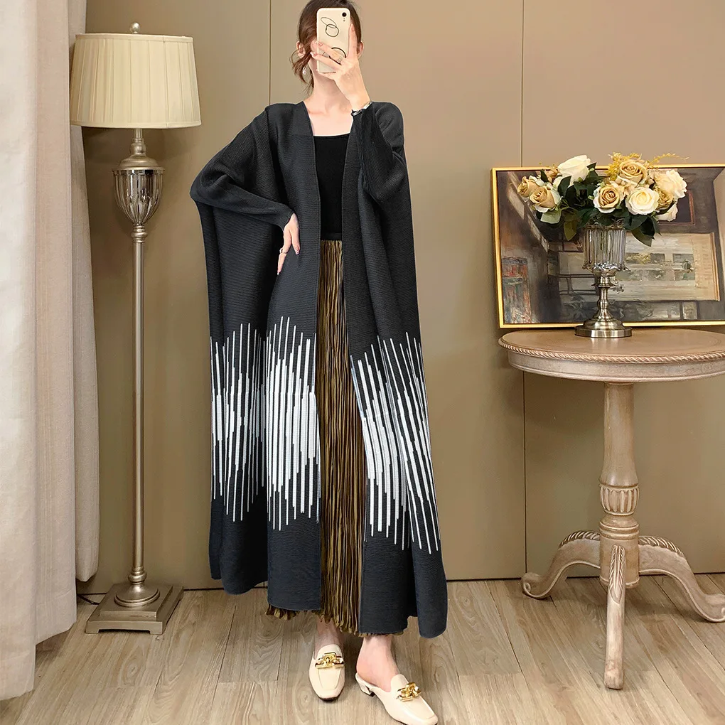 Middle East Dubai Robe Women's Clothing Ethnic Style Abaya Muslim Robe Retro Women's Dress Miyake Versatile Loose Version 2024