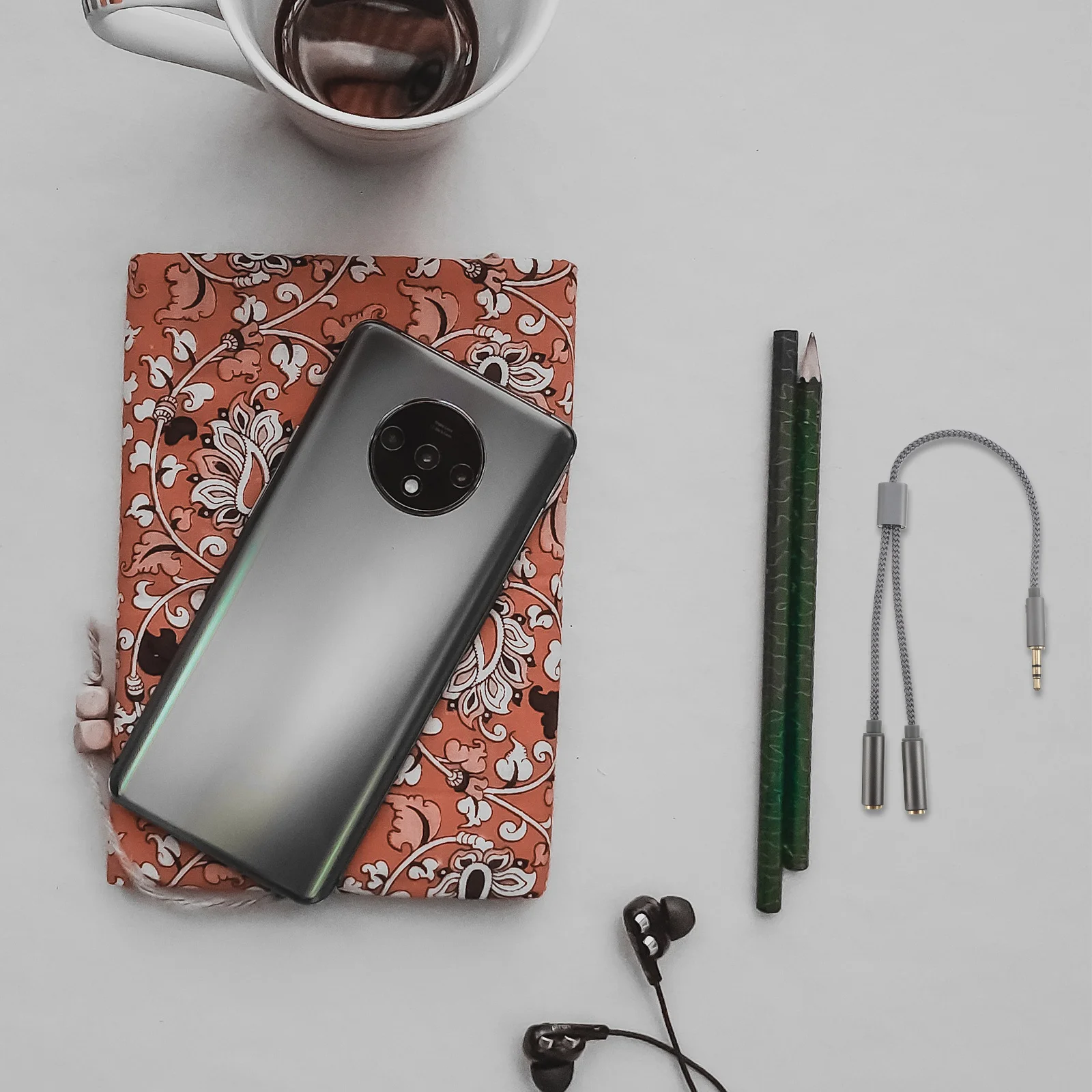 

2Pcs Audio Cable Splitter High Quality Durable 3.5mm Male to Dual Female Headphone Adapter Cable for Laptop Headset Conversion