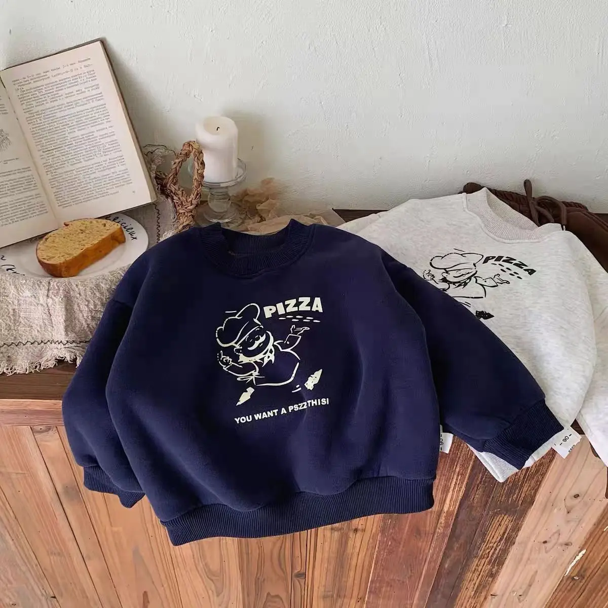 2025 شتاء جديد الأطفال طويلة الأكمام بلوزة من الصوف الكرتون طباعة الفتيان بلوزة كاجوال الفتيات زائد المخملية سميكة الدافئة القمم