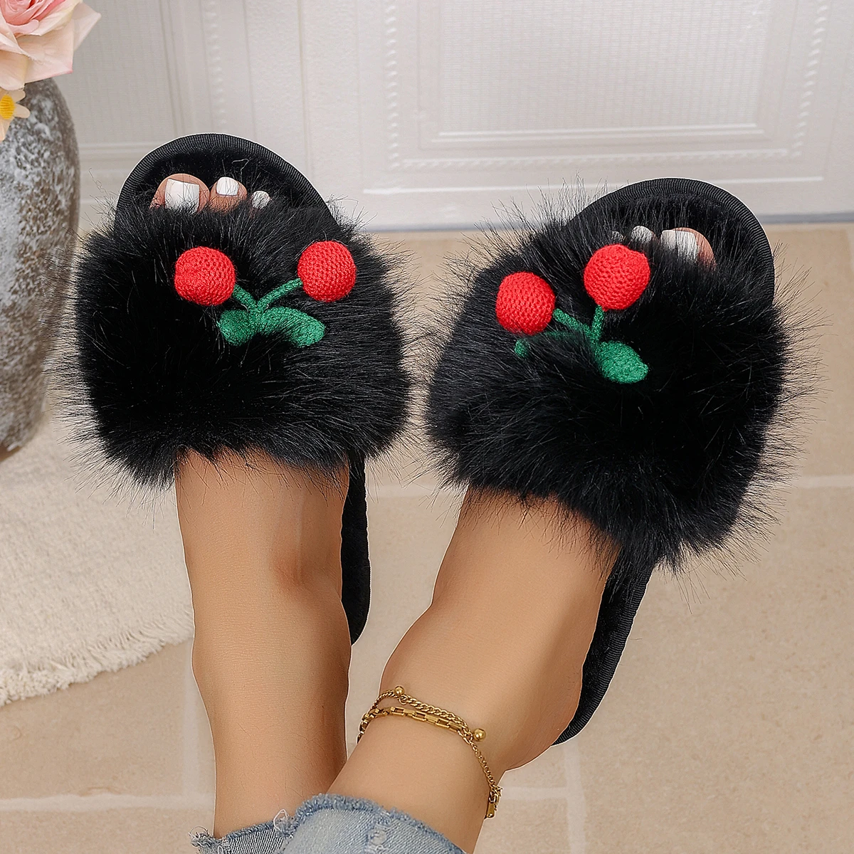 Winterliche Niedliche Kirsch-Hausschuhe für Damen, Flauschige Kirsch-Plüsch-Hausschuhe, Bequeme Schlafzimmer-Slipper für Damen, Neue Flache Slipper. – Detail 9