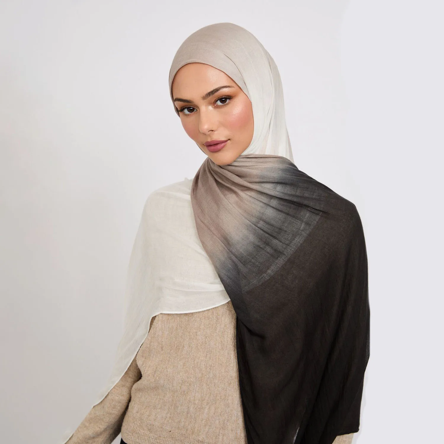 

Новый Премиум модальный широкий край хиджаб шарф ручная роспись градиент из искусственного шелка хиджабы мусульманская мода повязка на голову исламский тюрбан шаль 170*70 см