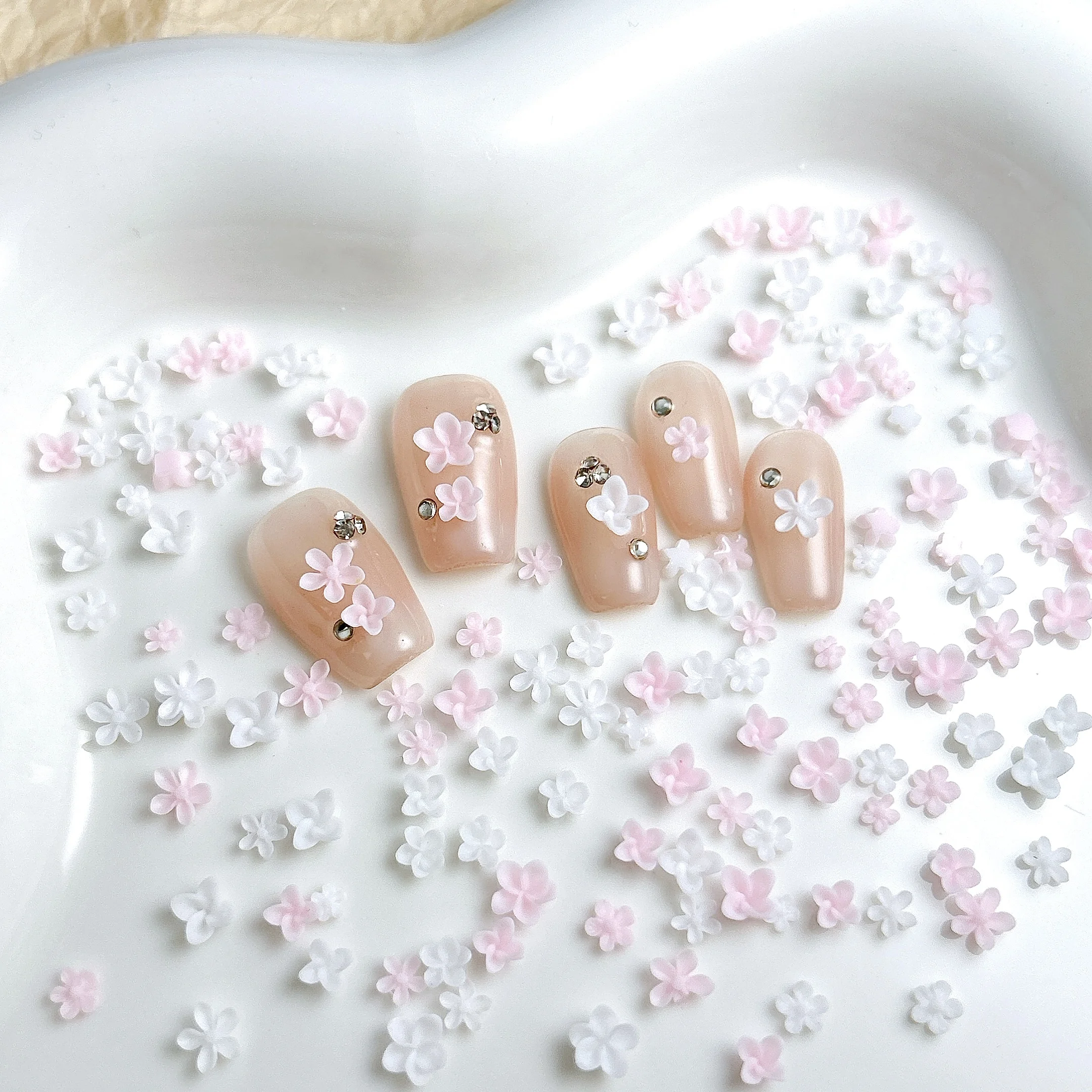 60PCS 3D Minimalist Pure White Daisy Windmill Flower Nail Charms Mini Flowers Series Mixed Resin Nail Art Decoration DIY Nails