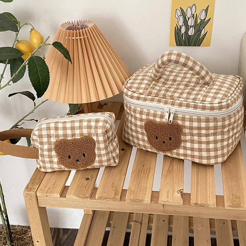 Cute Bear Cosmetic Makeup Bag for Mom Mommy Diaper Bag Nappy Storage Portable Stroller Bags Zipper Baby Organizer Toiletry Kits