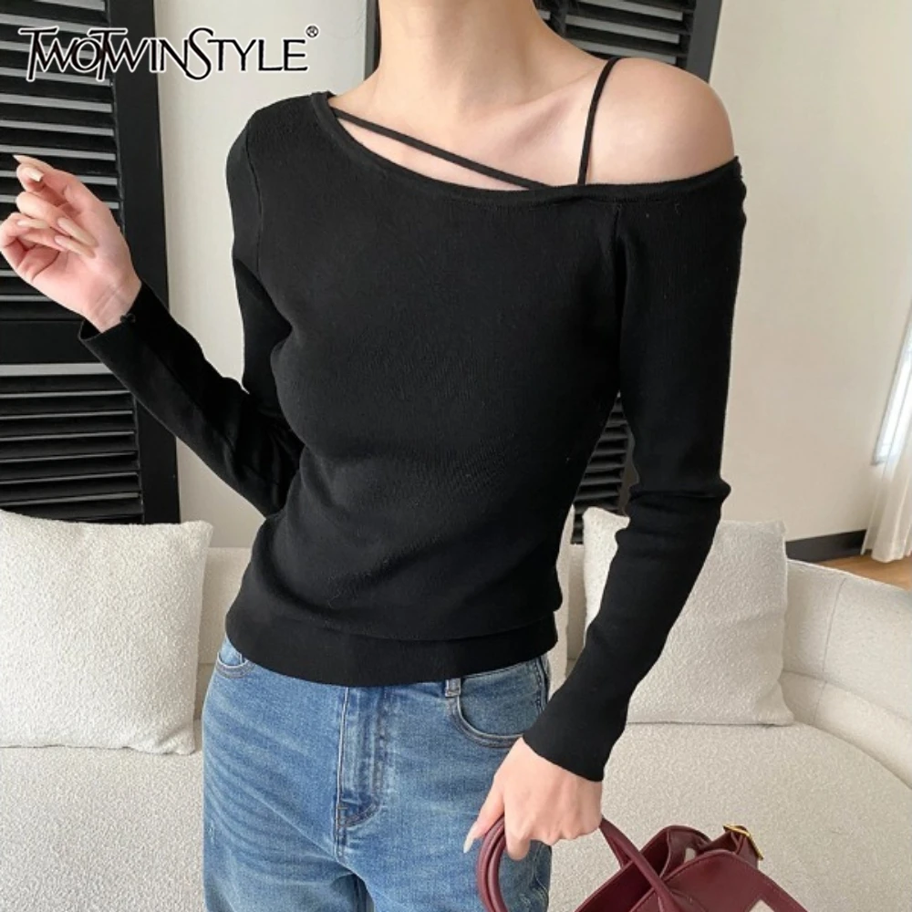 

Женский свитер TWOTWINSTYLE с однотонными вставками и складками, асимметричный воротник, длинный рукав, приталенный, роскошный дизайн, модный осенний вариант