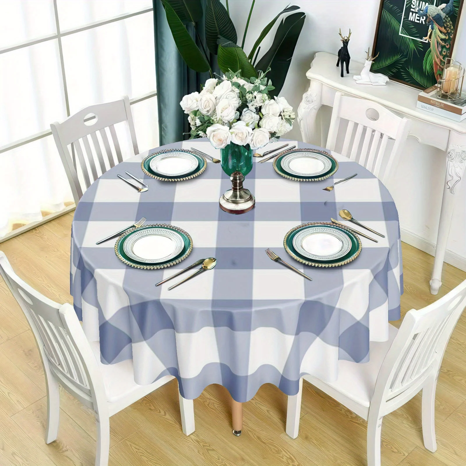 One blue and white checkered round tablecloth is suitable for parties, picnics and birthday celebrations.zyc
