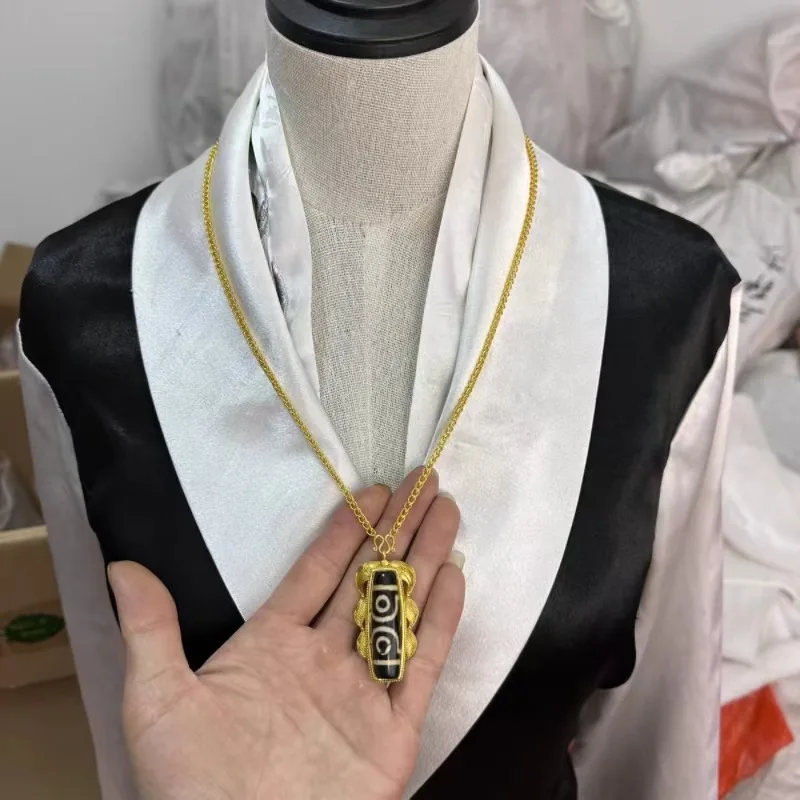 

Chinese Tibetan Ethnic Style Nepalese Gilded Pendant Necklace