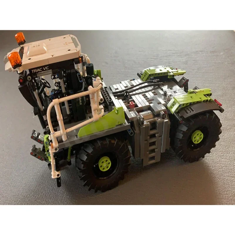 Blocos de construção do trator do veículo agrícola para adultos e crianças, modelo do brinquedo da partícula da montagem, presente DIY, MOC47448, 2005Pcs, novo