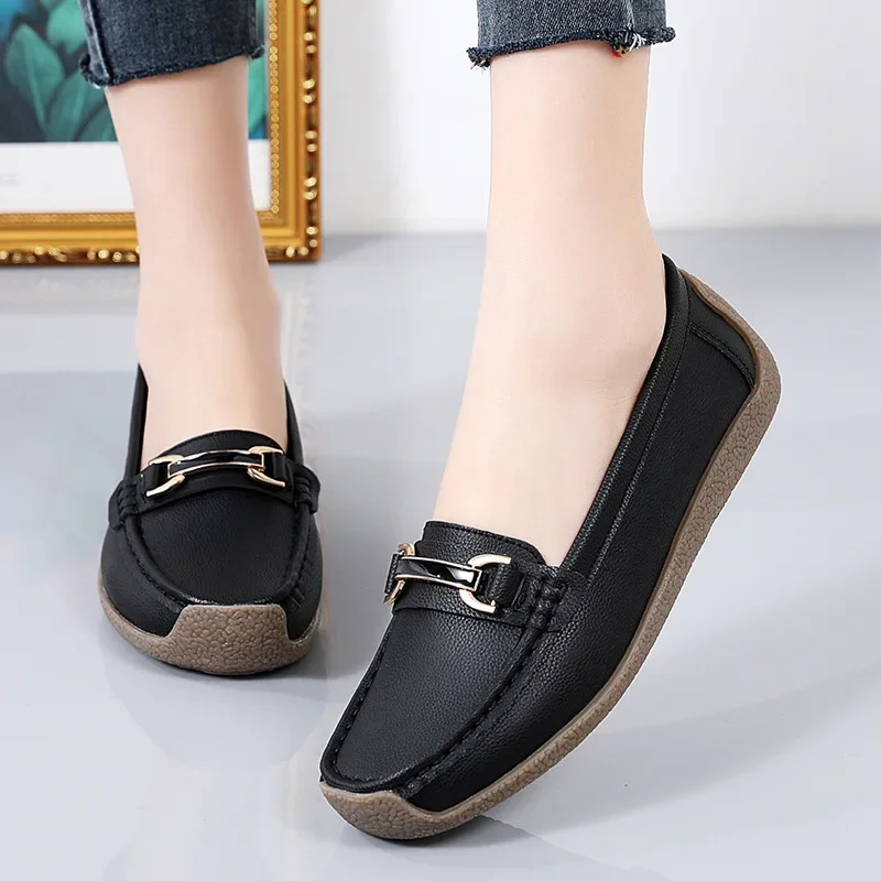 Plus Size 44 Women Flats Genuine Leather Slip on Women's Loafers Spring and Autumn Moccasins Mother Shoes Casual Shoes for Woman