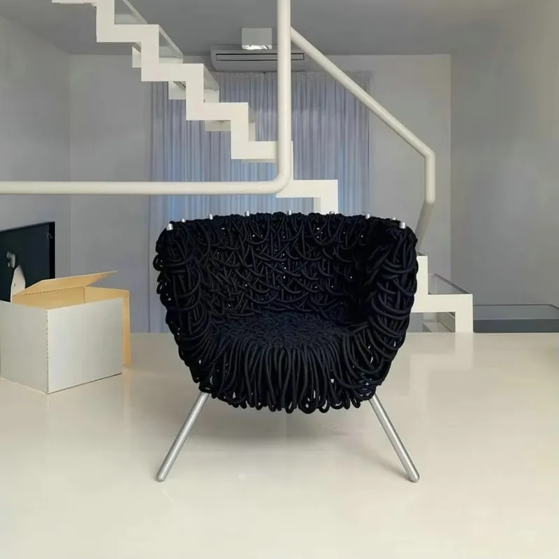 Muebles de hotel únicos, sillón de tela con reposabrazos, marco tubular de acero inoxidable, envoltura de cuerda acrílica, sillón para el hogar