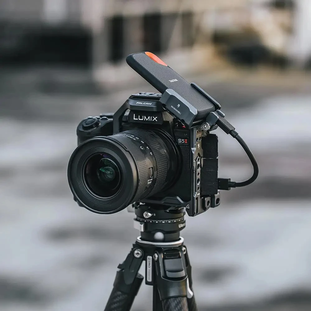 Ulanzi Falcam Universal Holder for SSD Mount on Camera or Camera Cage 2 to 2.5" / 51 to 64 mm Clamping Range