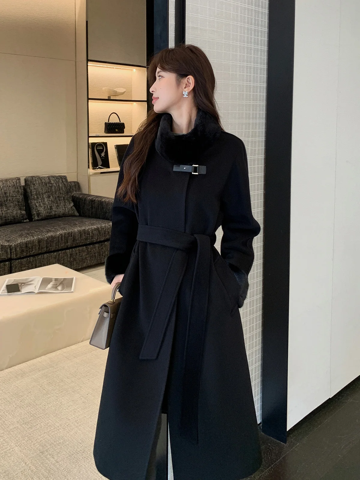 Camel Cashmere Coat For Women 2024 Winter Thick Warm Elegant Black Overcoat Fashion Lace-up Patchwork Mink Fur Woolen Coats