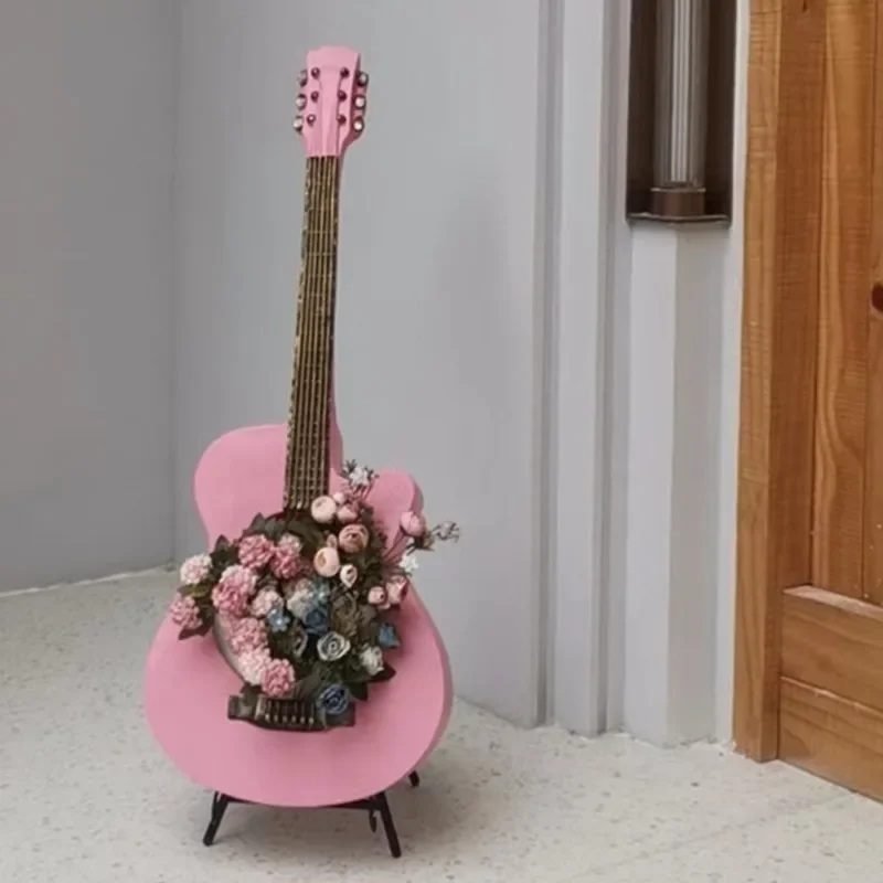 

Creative guitar flower pot window garden courtyard balcony layout landscaping sun room store entrance decoration ornament