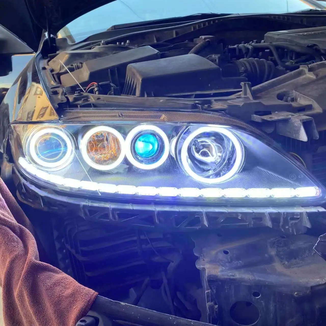 

Xenon Headlight Assembly Modified for Mazada 6 with Turn Signal