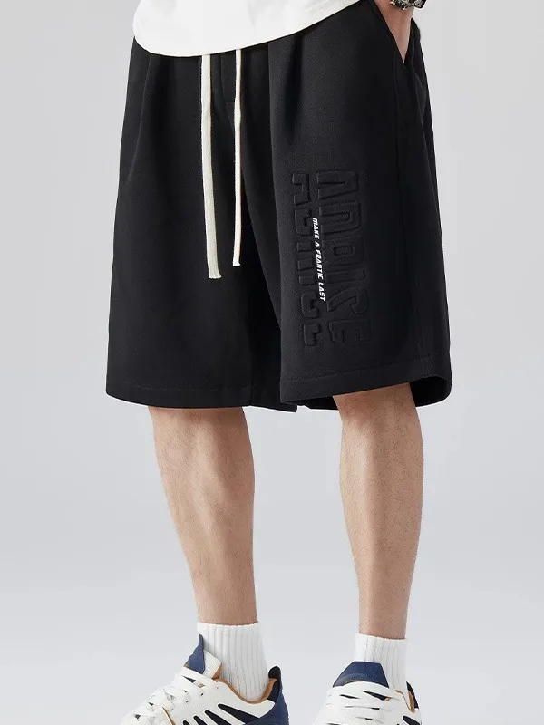 سراويل قصيرة من الحرير الجليدي مقاس كبير للرجال كاجوال رياضية فضفاضة مستقيمة الساق لكرة السلة سراويل بخمس نقاط صيفية ذات ملمس...