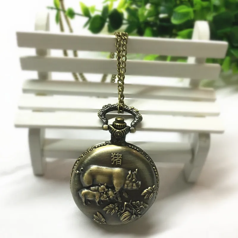 Gorąca sprzedaż na scenicznym miejscu Zodiak Zegarek kieszonkowy Duży retro Flip Prezent Wisiorek Zegarek Brązowy Zegarek Kwarcowy Fabryka Hurtownia