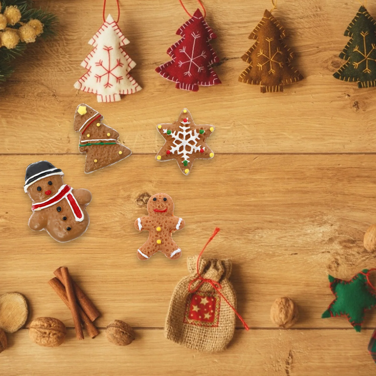 

40Pcs Christmas Resin DIY Accessories Mini Pendants for Jewelry Case Decoration Hairpin Ornaments Craft DIY Resin Accessories