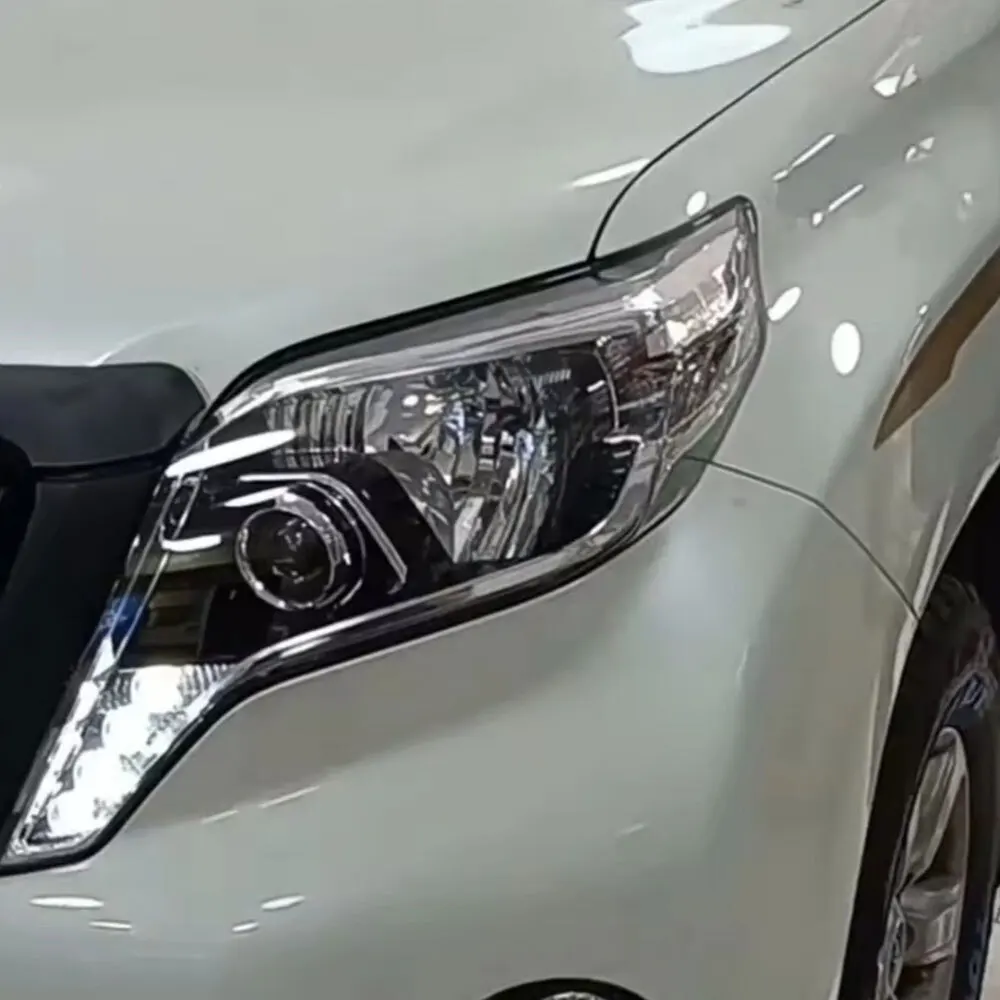 車のヘッドライトトヨタランドクルーザープラド J150 2013-2017 81145