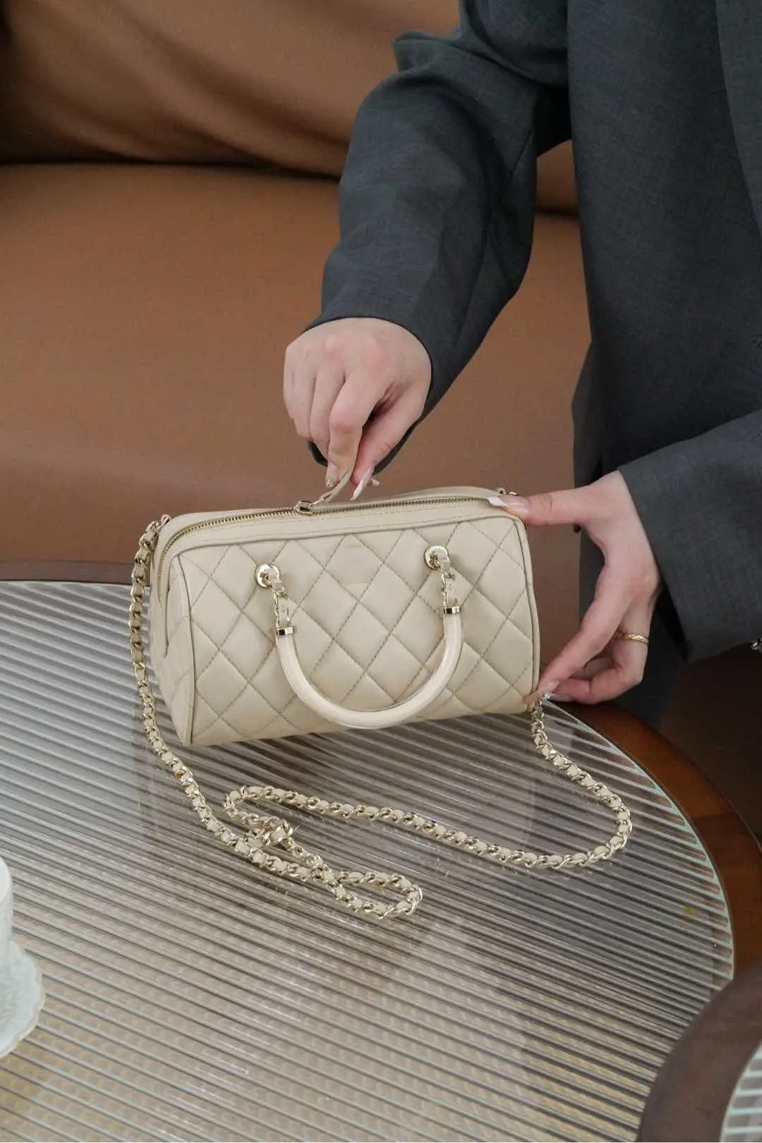 Beige Diamond Lattice Boston Bag Ladies Chain Strap Zipper Shoulder Bag