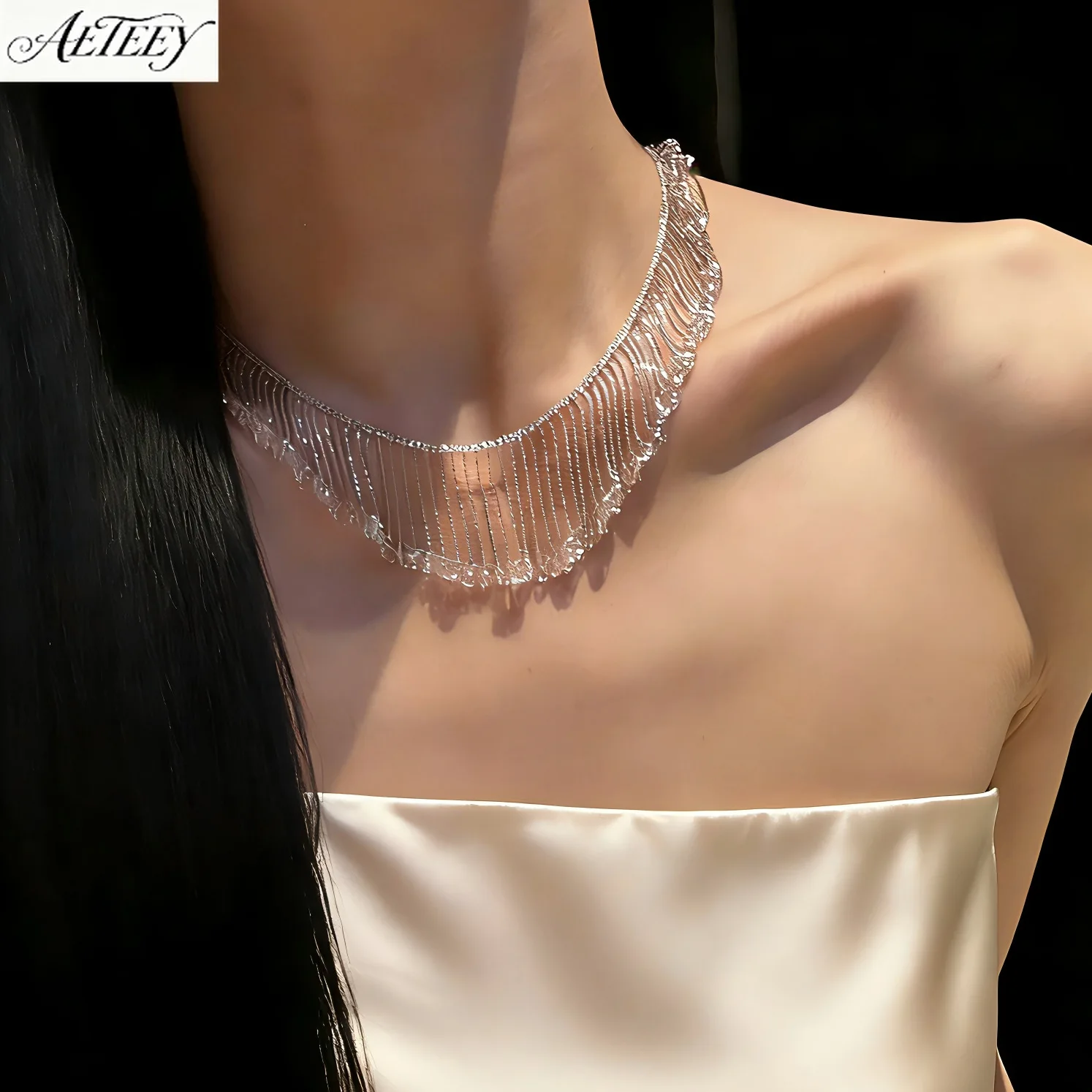 AETEEY S925 Sterling Silver Thick Gold Plated Lace Crystal Waterfall Necklace Light Luxury Women Clavicle Chain