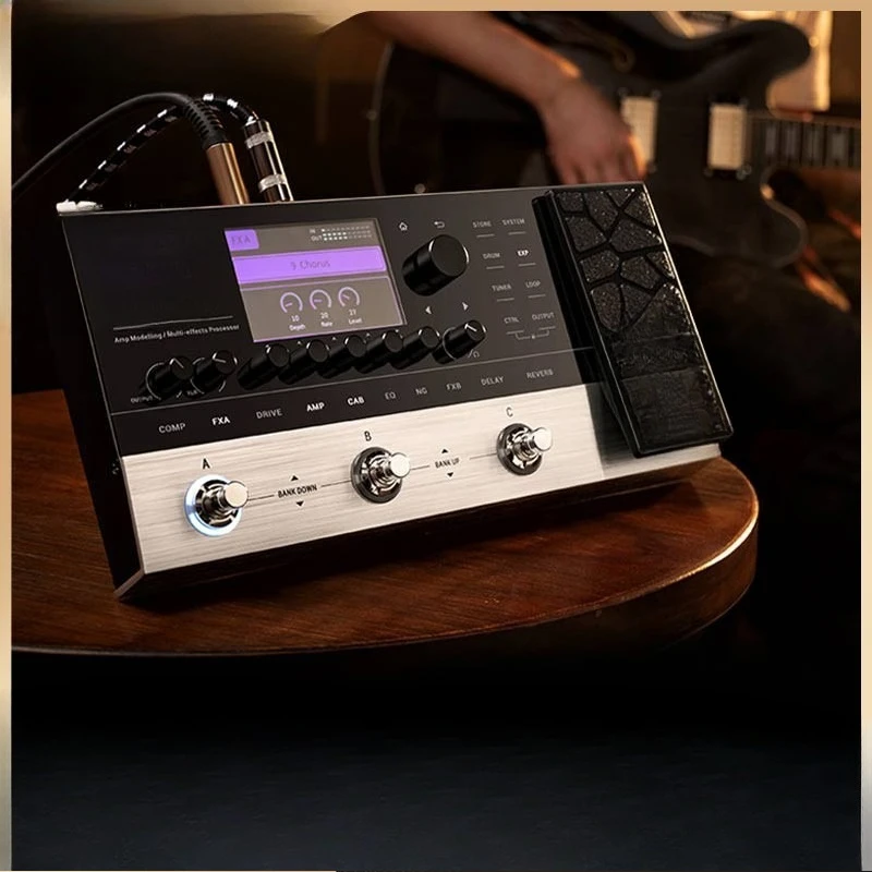 

Electric guitar integrated effect device, speaker analog IR recording, drum machine LOOP